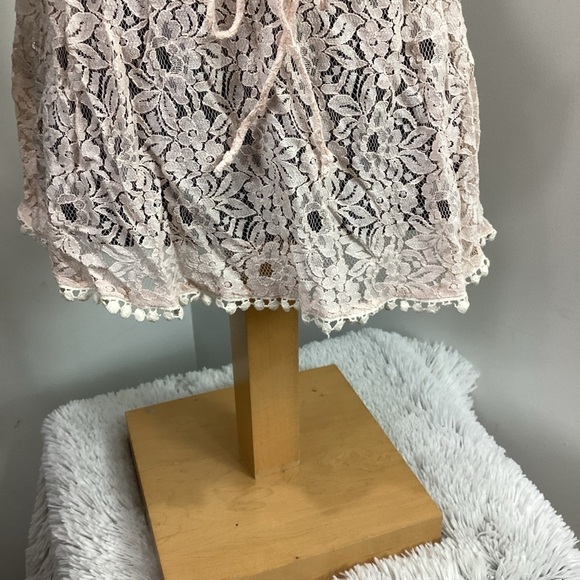 Pixie Dust Clothing floral lace summer top Woman’s size small peach and … - Picture 7 of 15